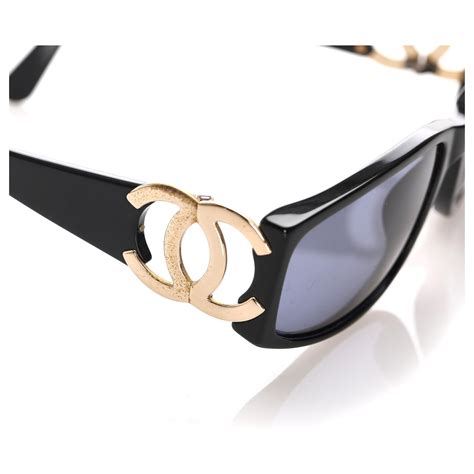 monture de lunette de marque chanel|lunette de soleil tendance chanel.